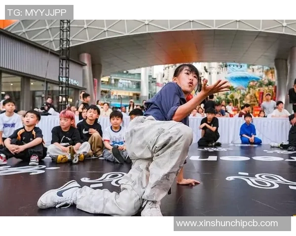 南京街舞队在滑板精英赛中的灵活性表现分析与点评